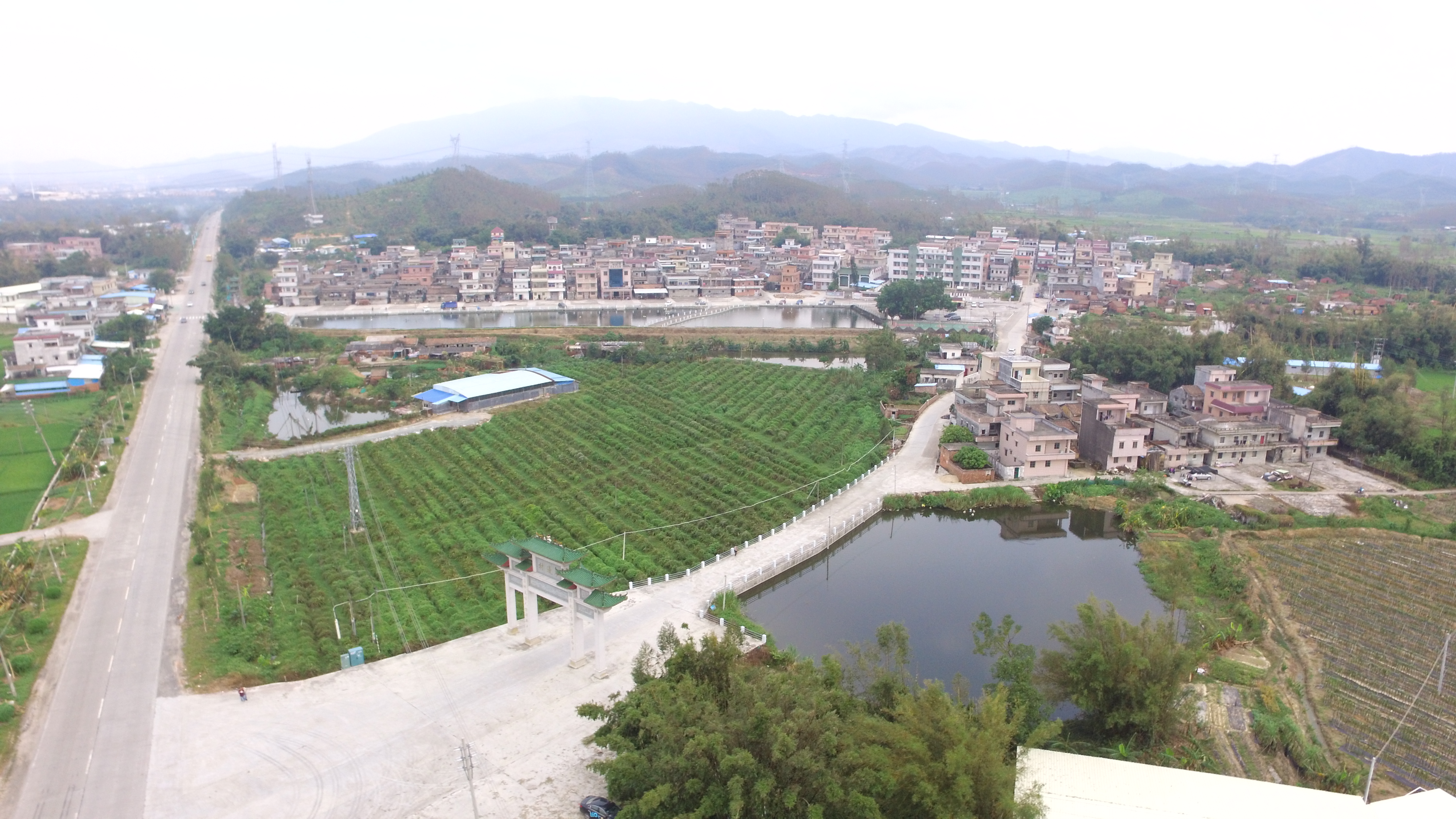 麦边村2.jpg