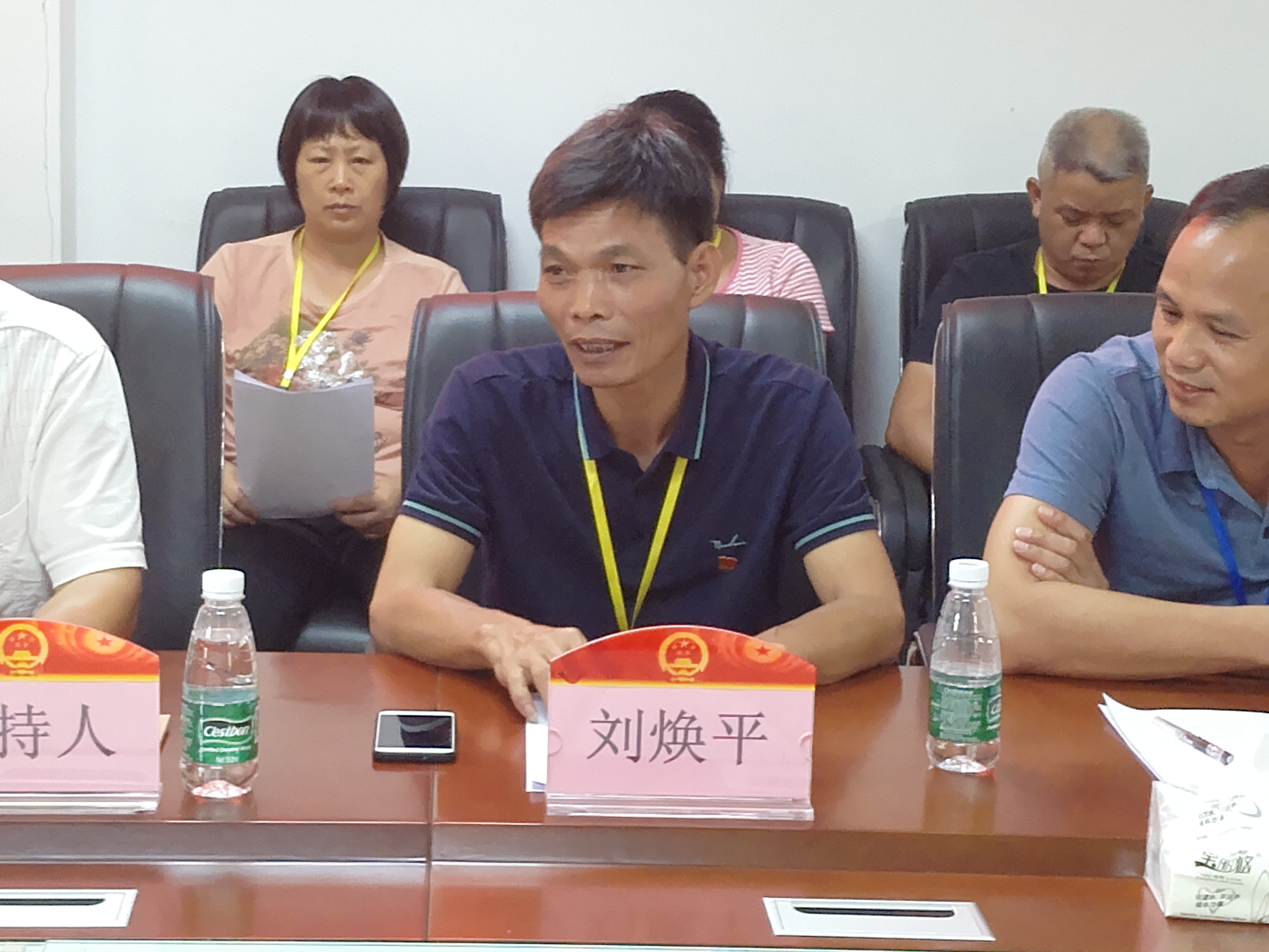 镇人大代表汇报了有关我镇乡村振兴的走访选民群众情况.jpg